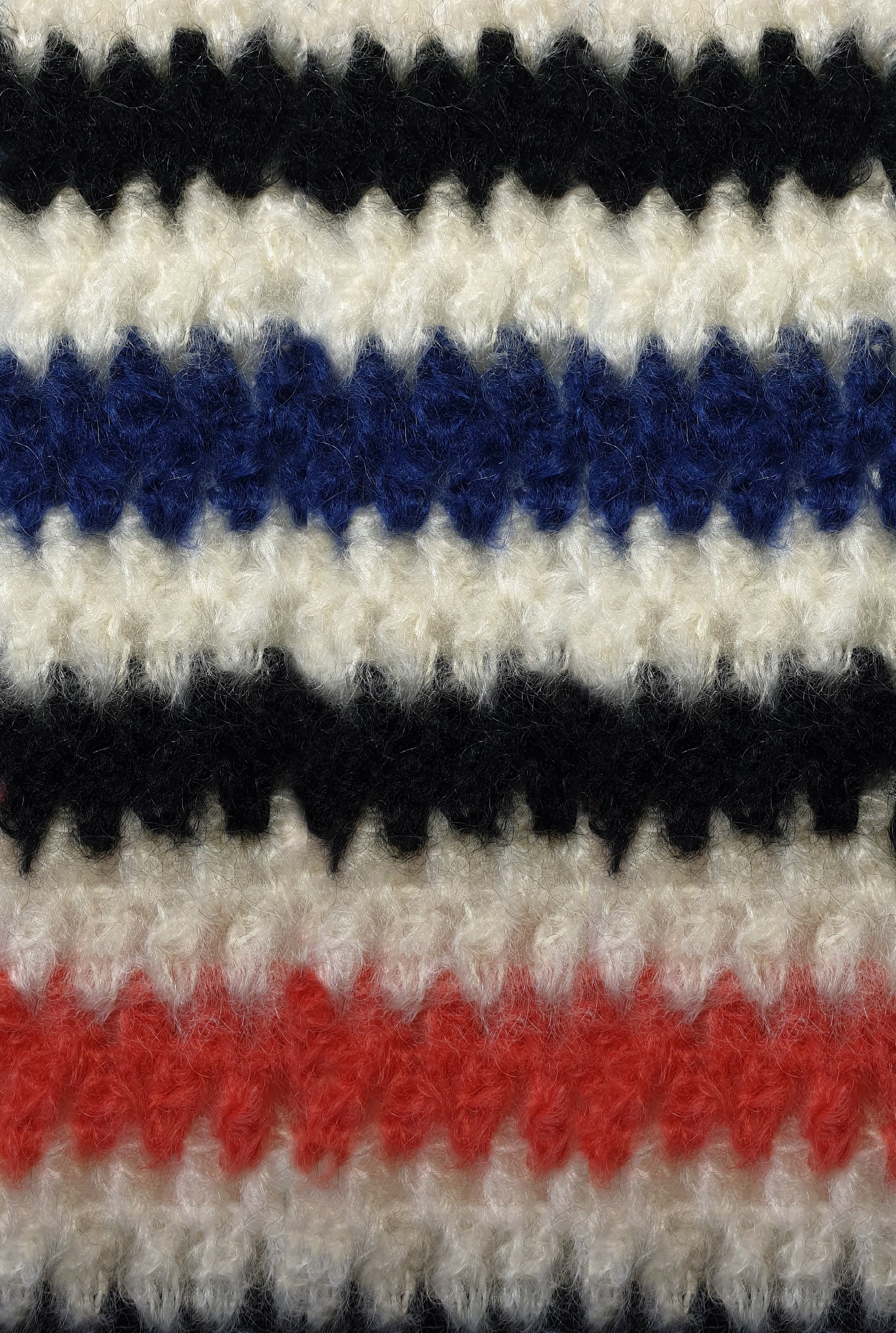 Accessoires_Mohair_VALTHORENS_Marine.jpg