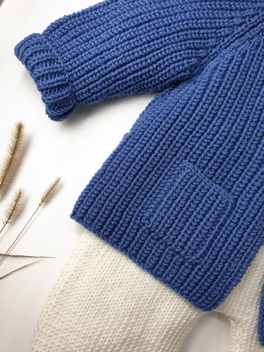 Veste bébé Acajou à tricoter.