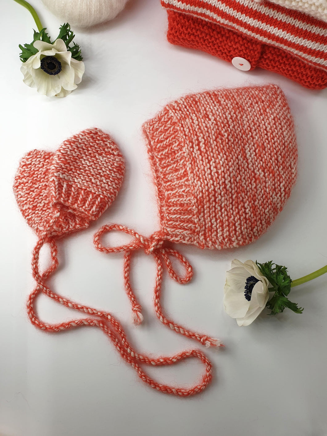 Bonnet et moufles bébé Buis à tricoter