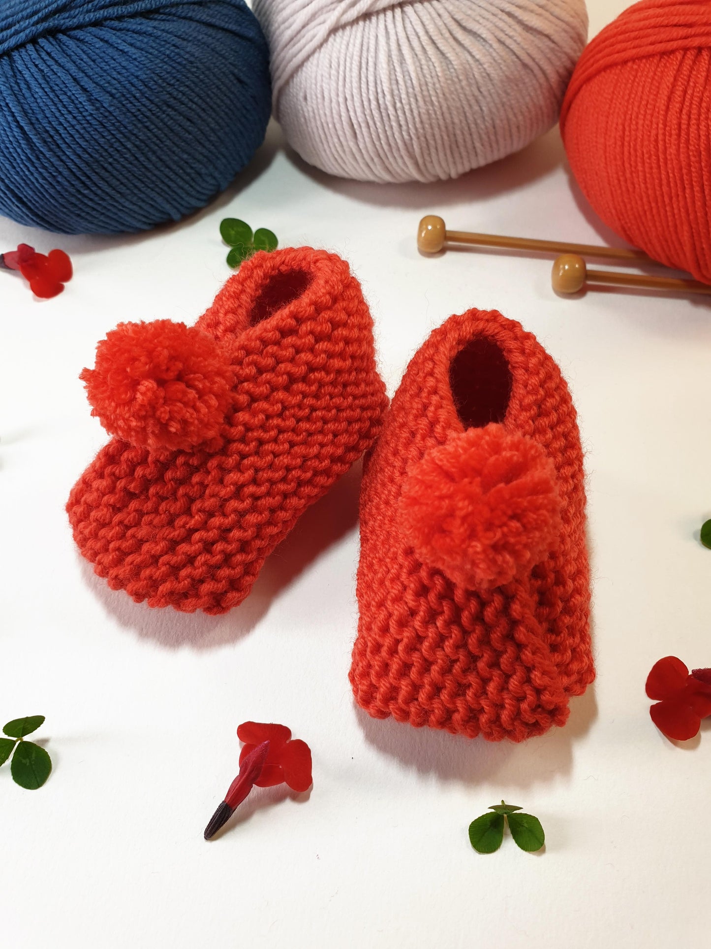 Chaussons et bandeau bébé Trefle à tricoter.