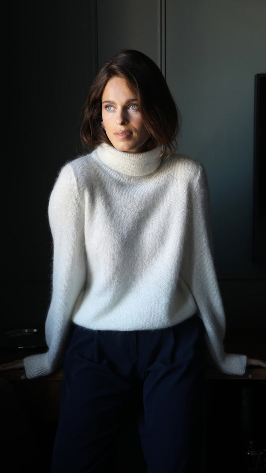 Pull Tina col roulé en Mohair à tricoter.
