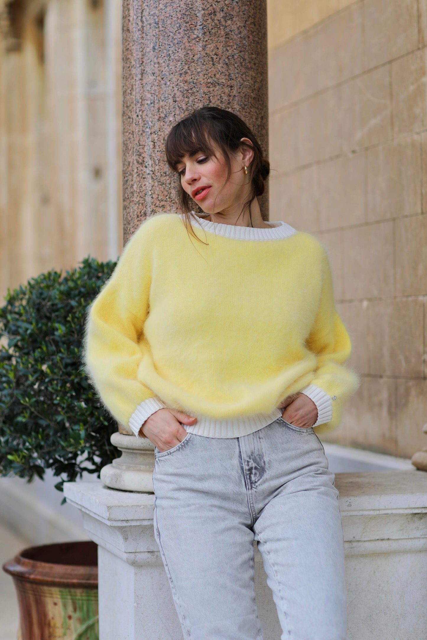 Pull Mila Joie.