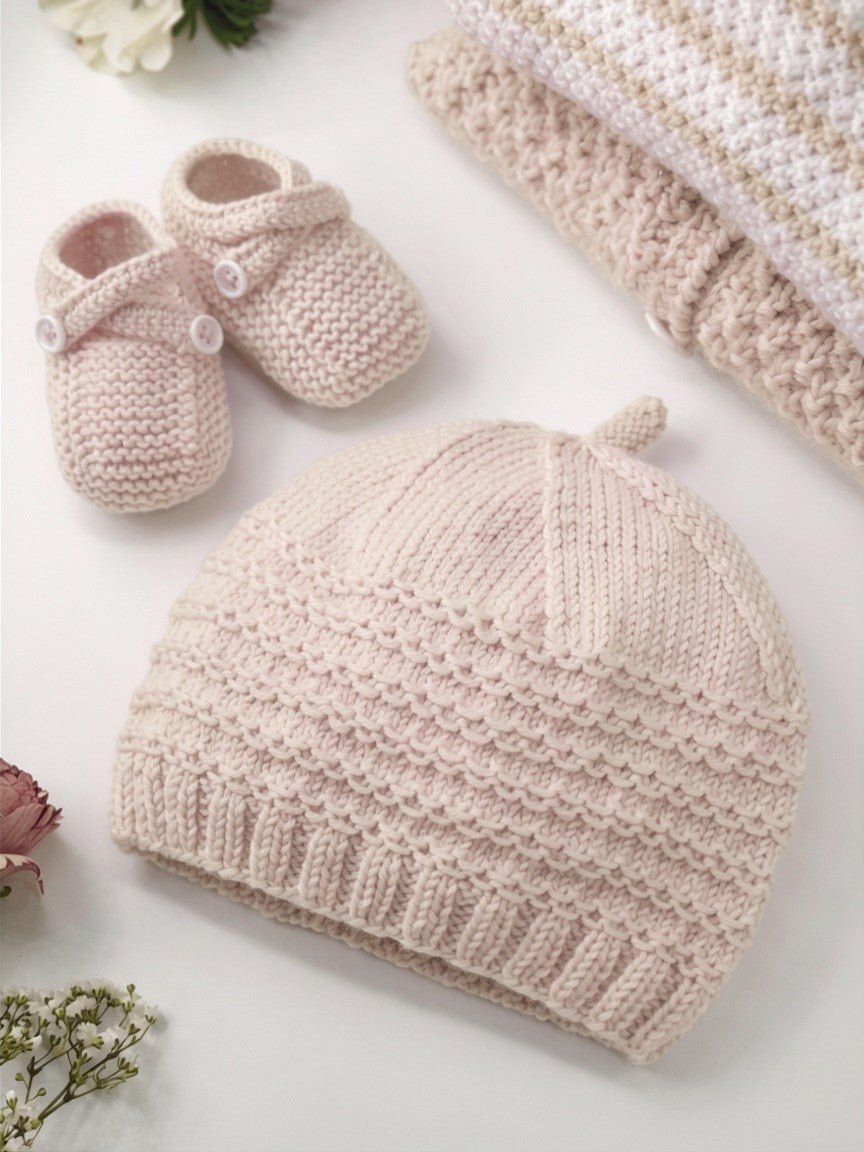 Bonnet et chaussons bébé Lila à tricoter