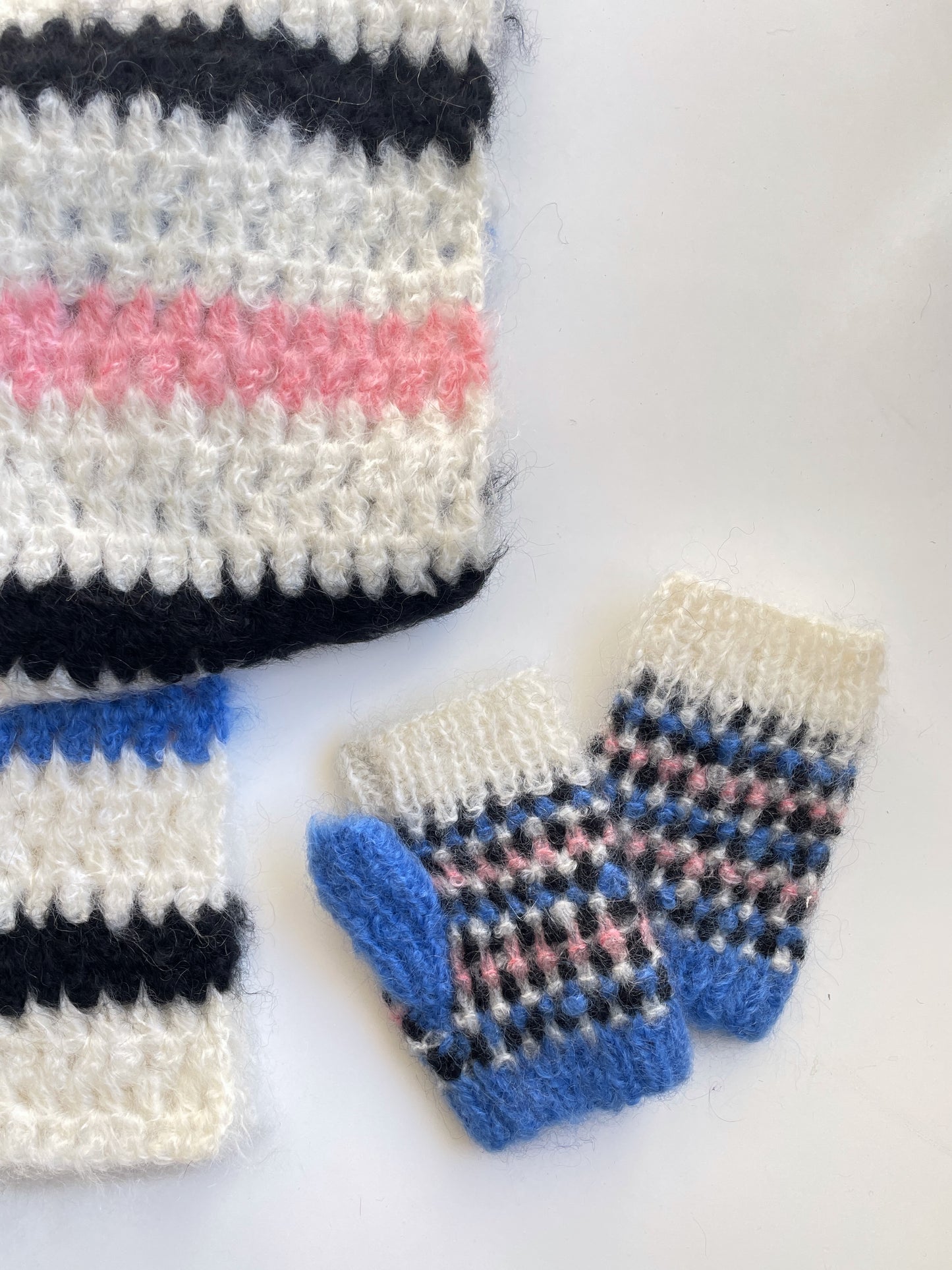 Écharpe et mitaines Val Thorens au crochet.