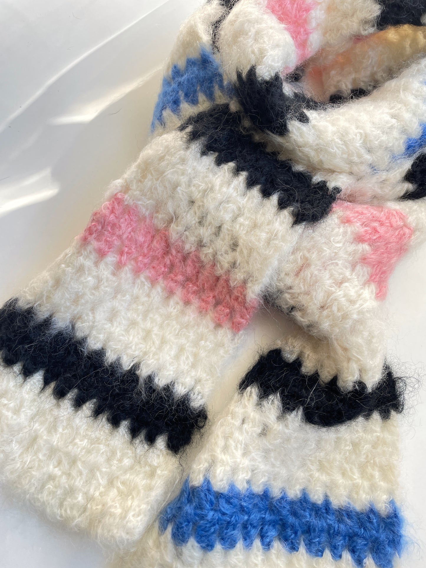 Écharpe et mitaines Val Thorens au crochet.