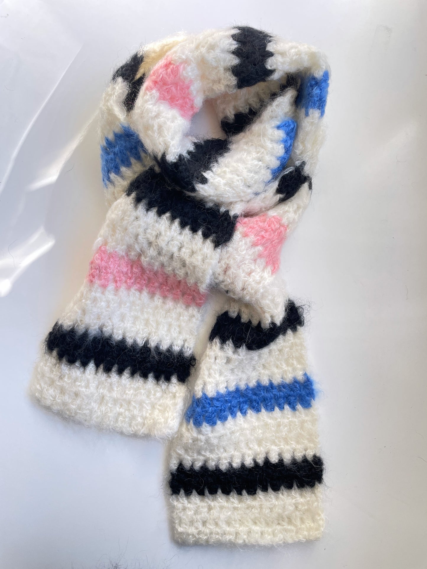 Écharpe et mitaines Val Thorens au crochet.