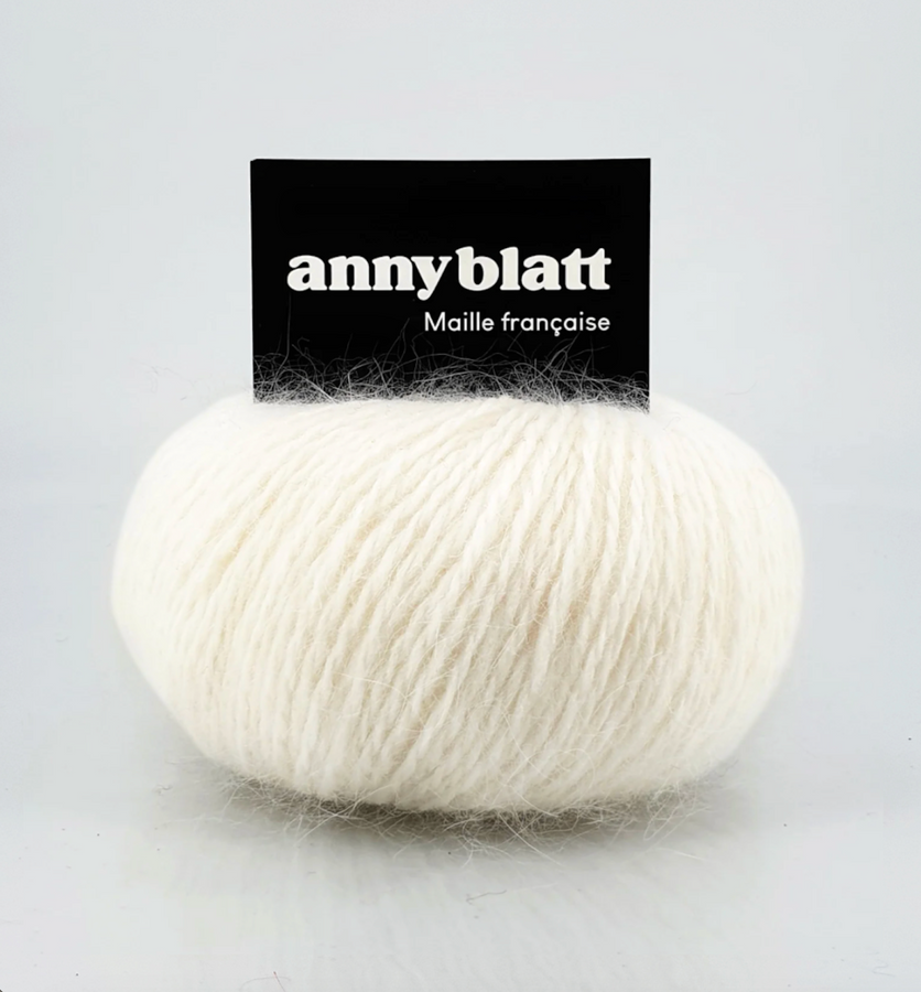 Charger l&#39;image dans la galerie, pelote à tricoter angora douceur Anny Blatt écru et naturel
