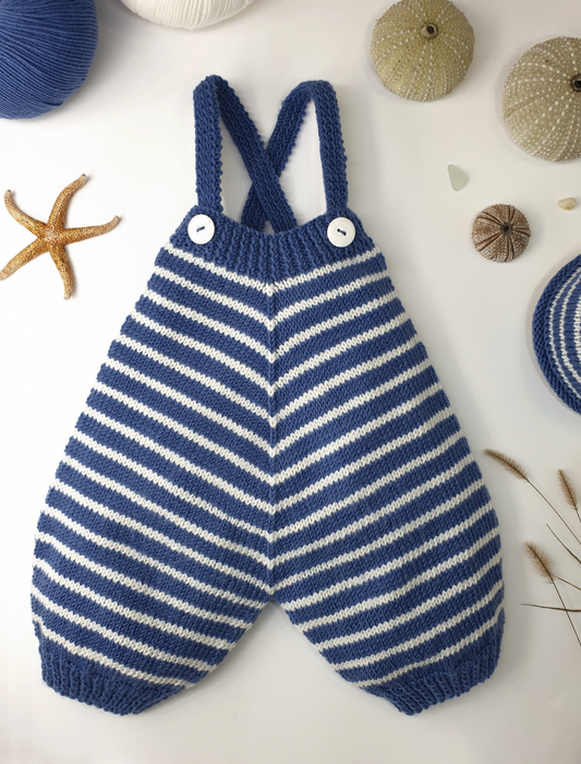 Salopette bébé Agave à tricoter.