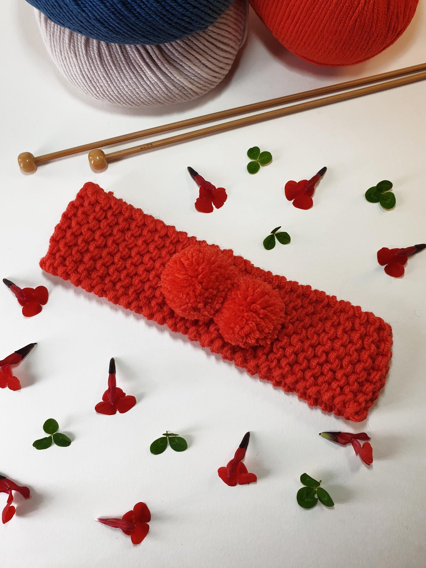 Chaussons et bandeau bébé Trefle à tricoter.