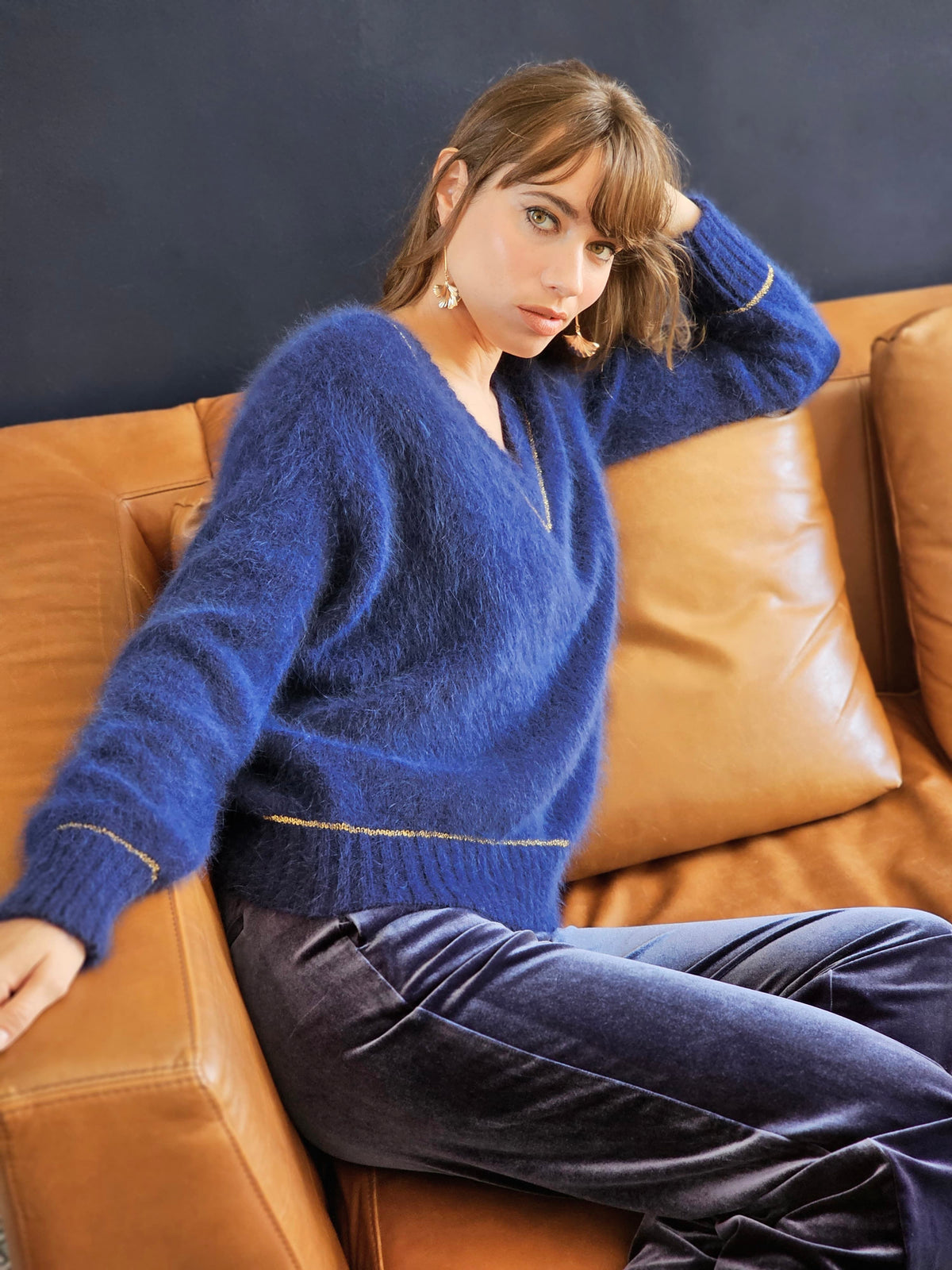 Pull Avy Angora Marine et doré.