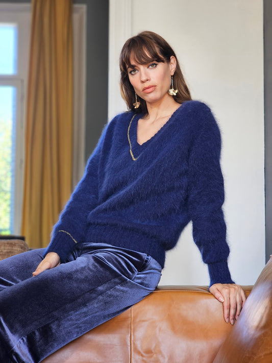 Pull Avy Angora Marine et doré.