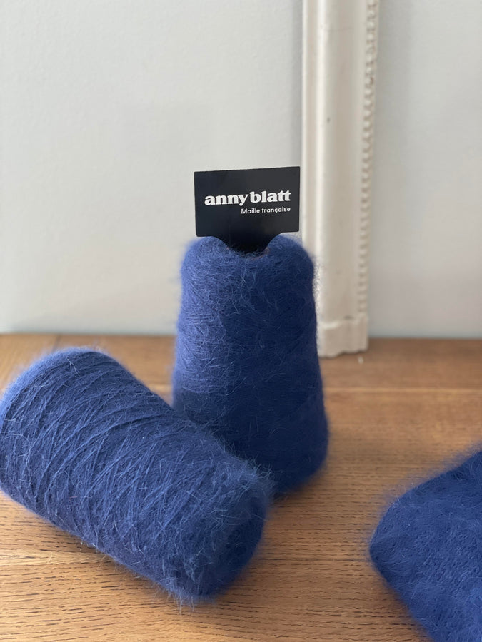 Charger l&#39;image dans la galerie, Cone_pelote_Angora_Prestige_AnnyBlatt_9865_BleuMarine.jpg
