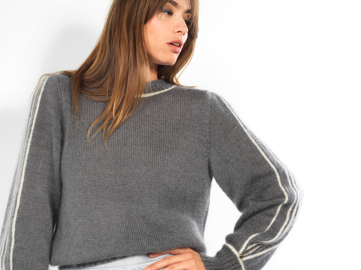 Pull Alix mohair à lignes écrues.