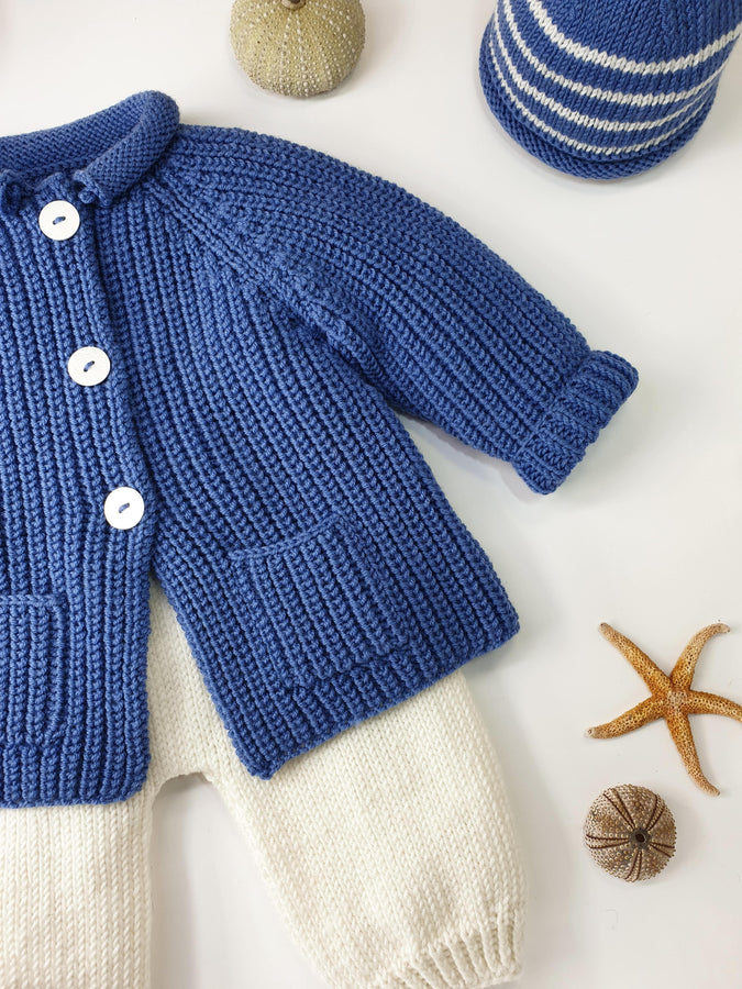Charger l&#39;image dans la galerie, Veste bébé Acajou à tricoter
