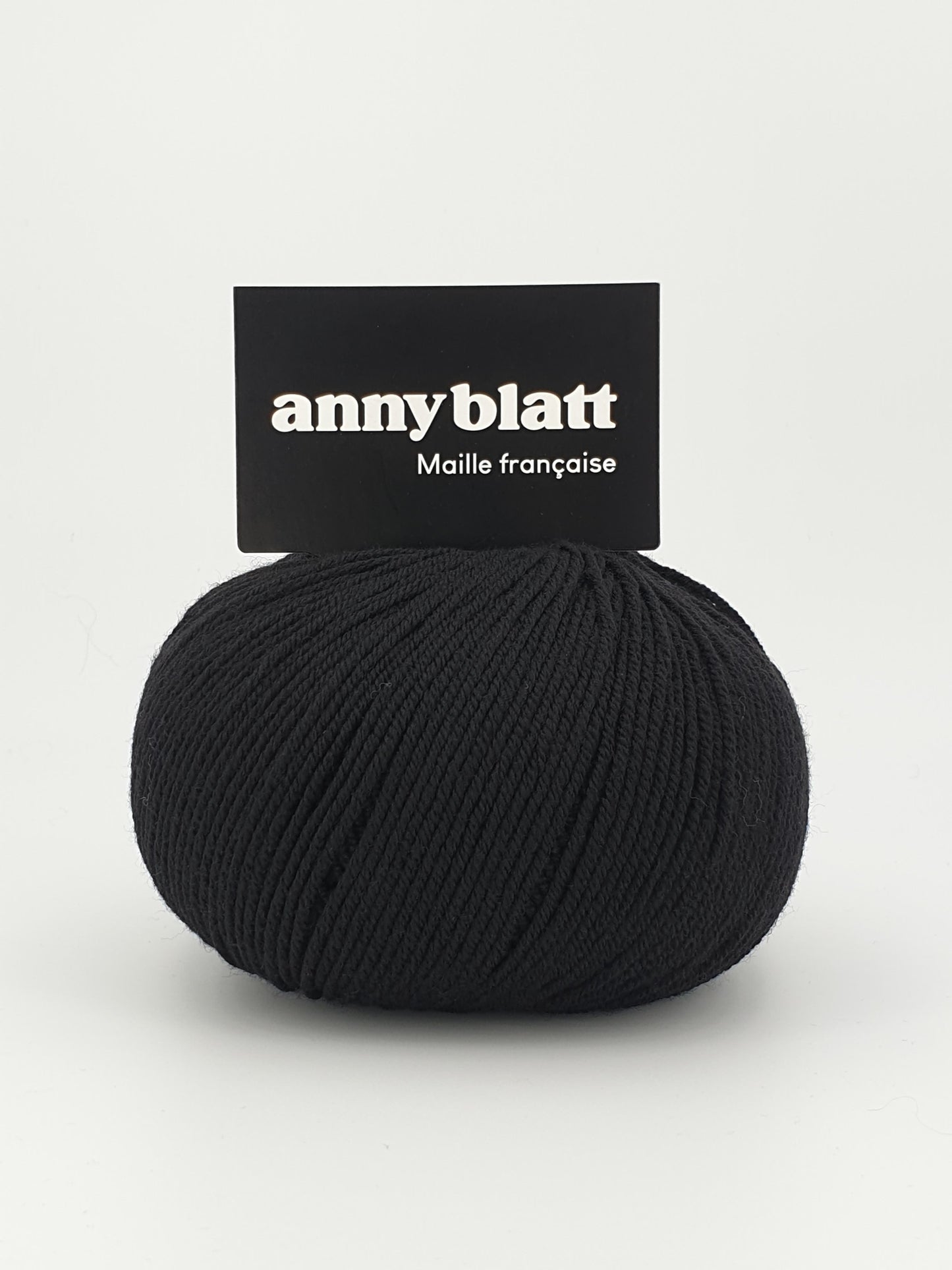 pelote mérinos noir baby blatt extra fine