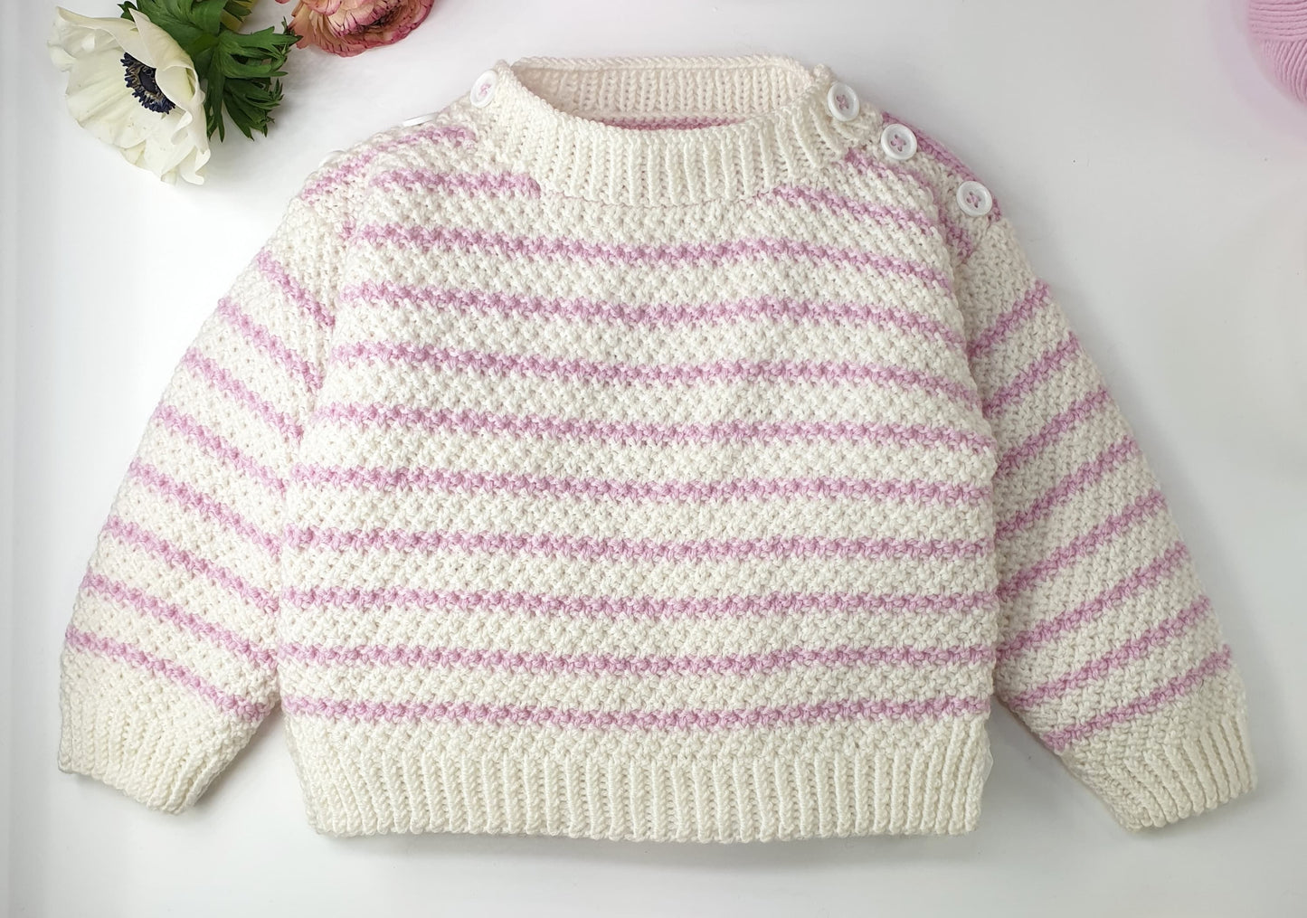 Pull bébé Jacinthe à tricoter
