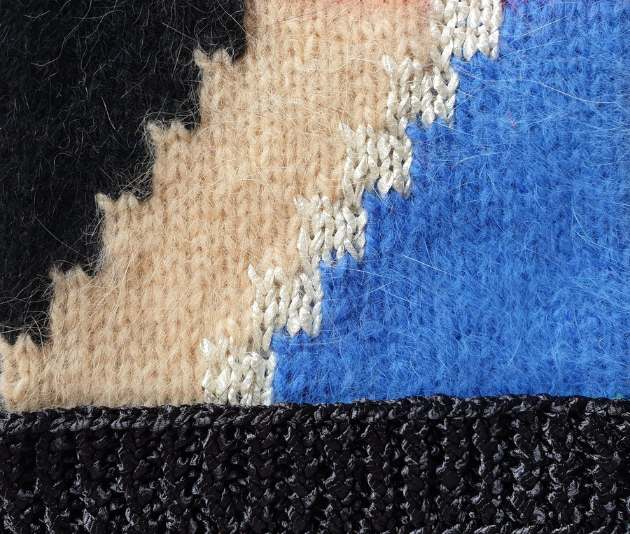 Charger l&#39;image dans la galerie, Pull à tricoter angora noir bleuté maud
