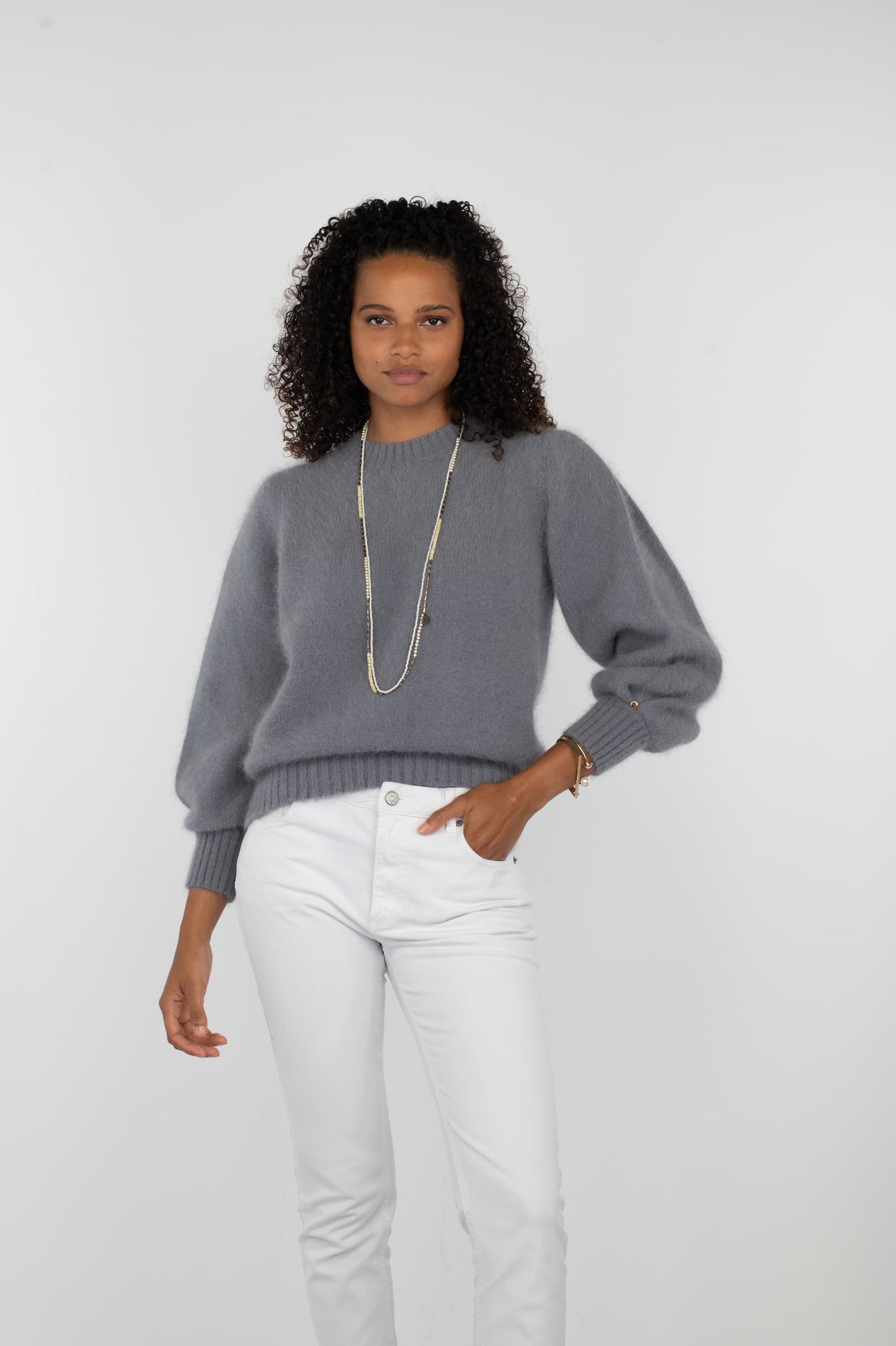 Pull Alix Angora gris cumulus.