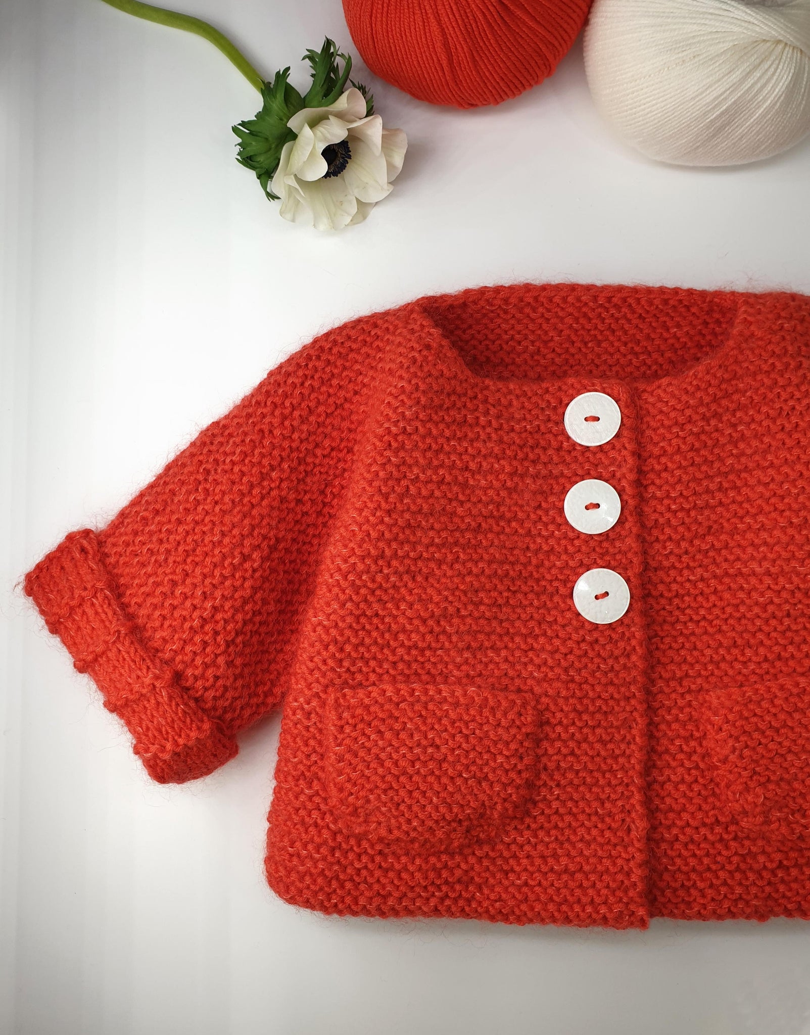 Manteau bébé à tricoter en Mérinos et Honey Moon Anny Blatt