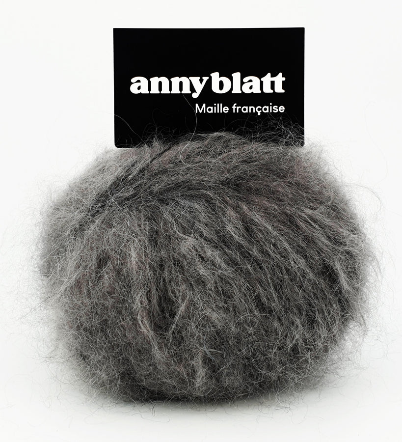 Charger l&#39;image dans la galerie, Pelote Mohair et laine Mouette venus.jpg
