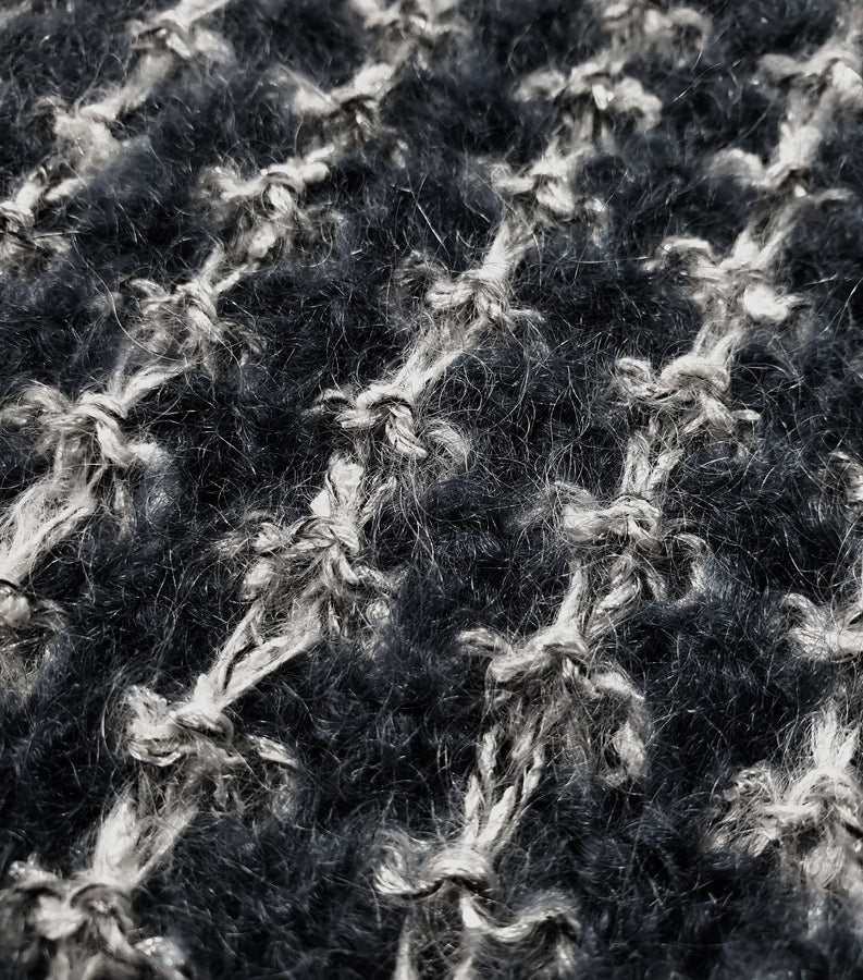 Charger l&#39;image dans la galerie, Pull mohair noir gina .jpg
