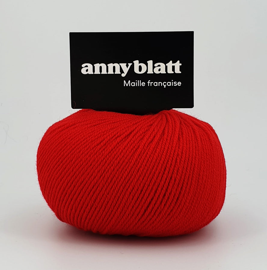 Charger l&#39;image dans la galerie, pelote merinos rouge baby blatt extra fine1
