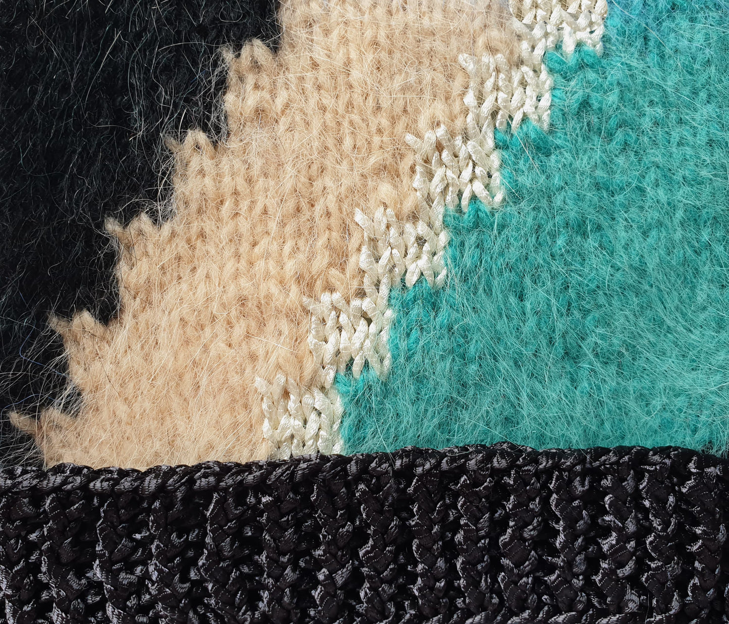Pull à tricoter angora noir menthe maud