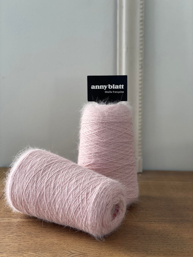 Charger l&#39;image dans la galerie, Cone_pelote_Angora_Prestige_AnnyBlatt_9869_RosePoudré.jpg
