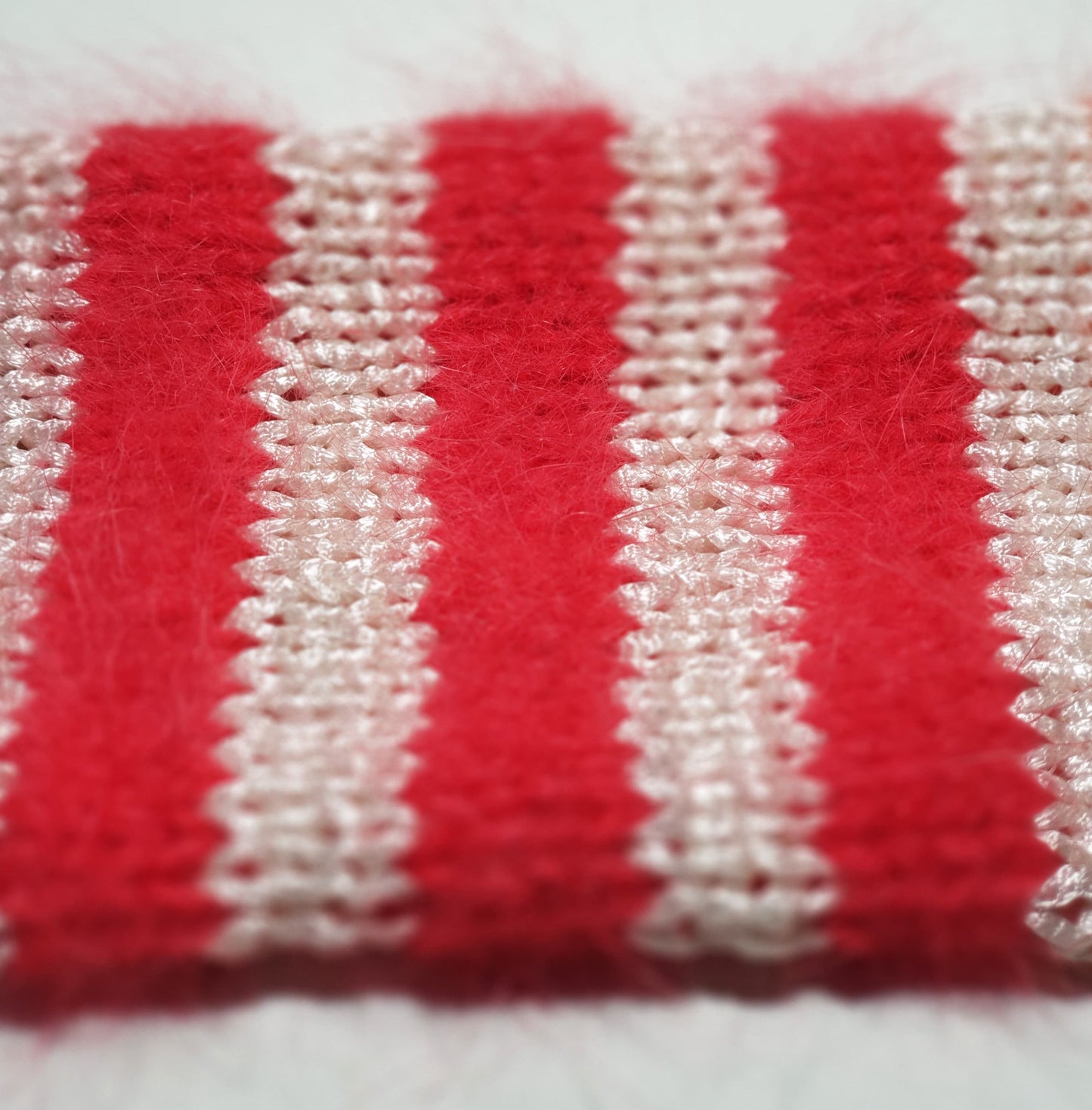 Tricot angora Rouge baiser naturel alpha