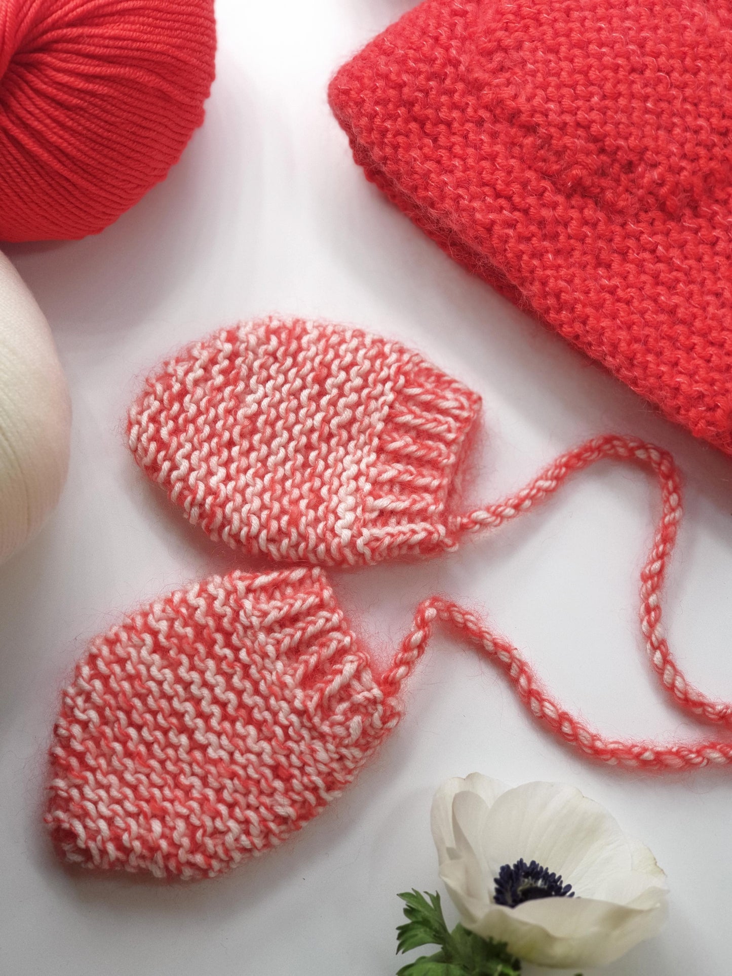 Bonnet et moufles bébé Buis à tricoter