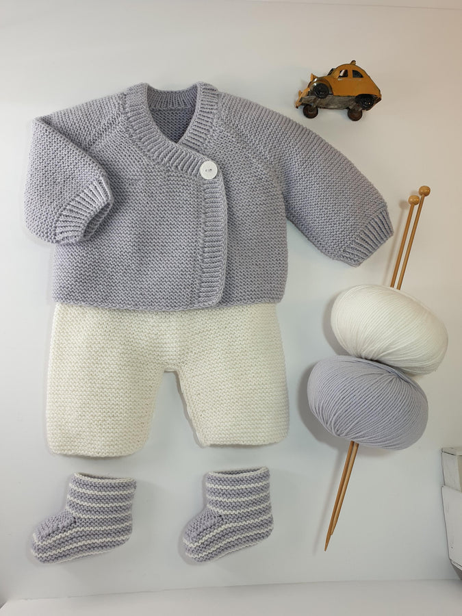 Charger l&#39;image dans la galerie, Cache-coeur bébé Myrte à tricoter
