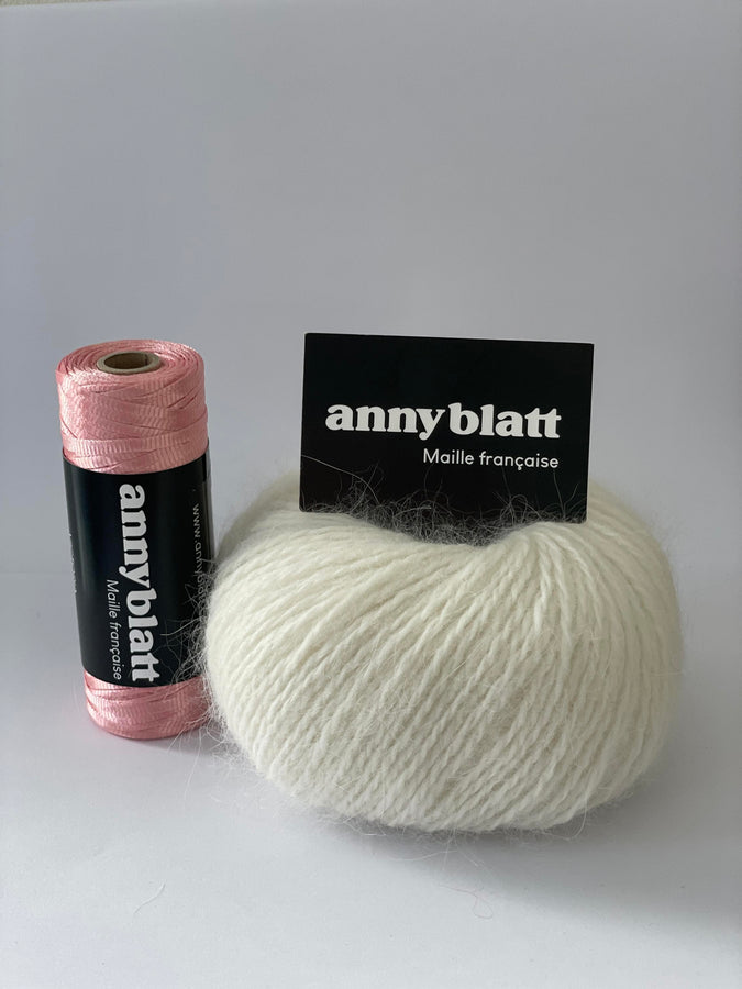 Charger l&#39;image dans la galerie, Pull Angora naturel et ppeche melba by Anny Blatt.JPG
