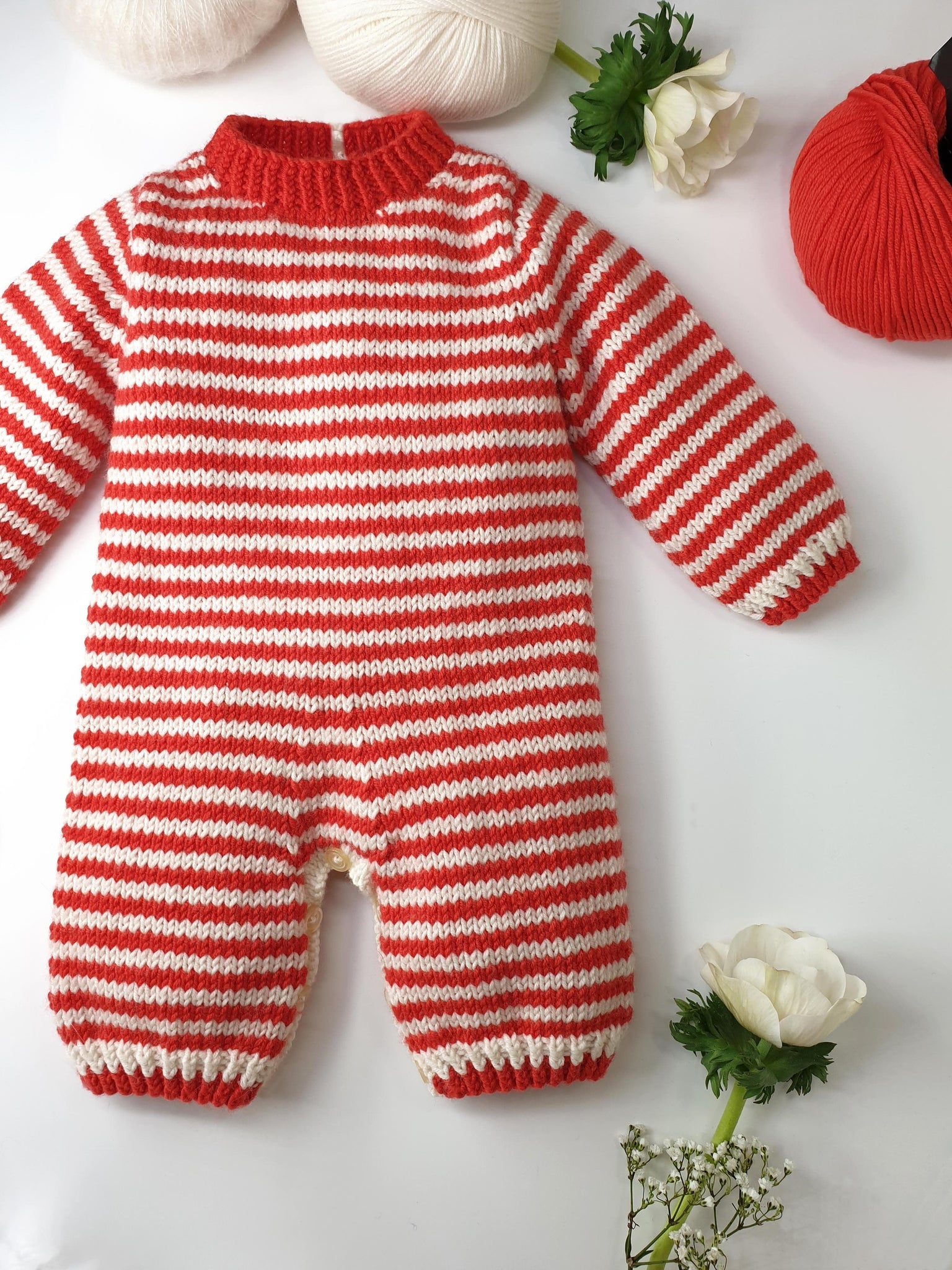 Modèle layette Anny Blatt à tricoter : la combinaison Hêtre