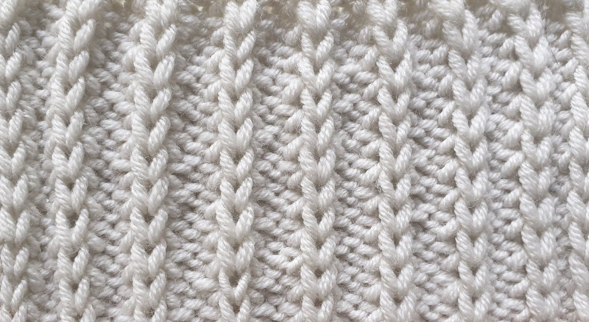 Pull à tricoter mérinos naturel vika.jpg