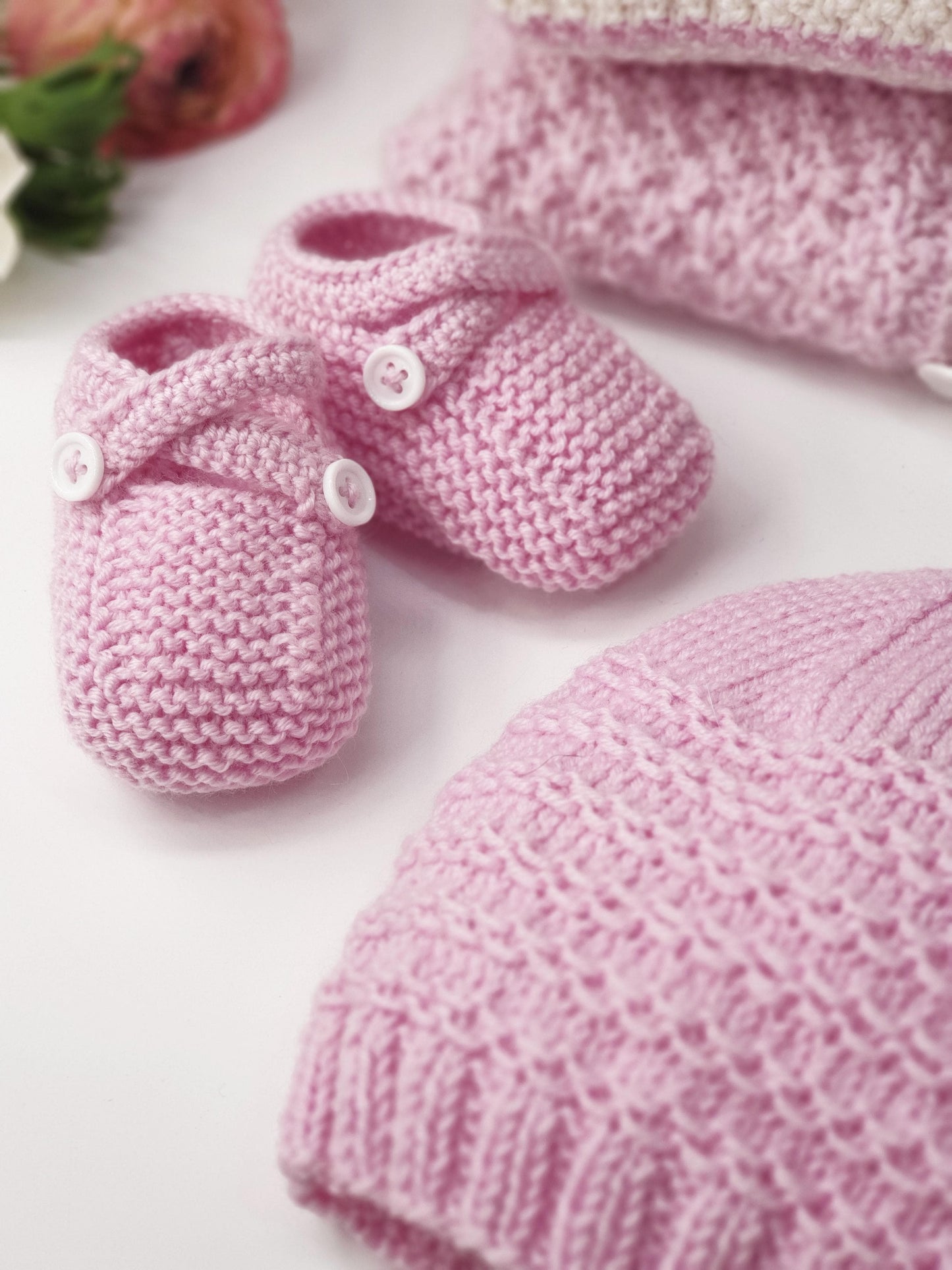 Bonnet et chaussons bébé Lila à tricoter