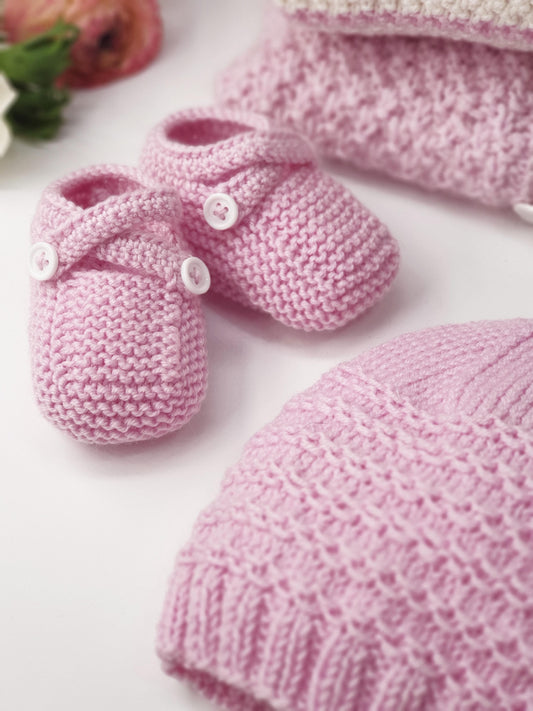 Bonnet et chaussons bébé Lila à tricoter