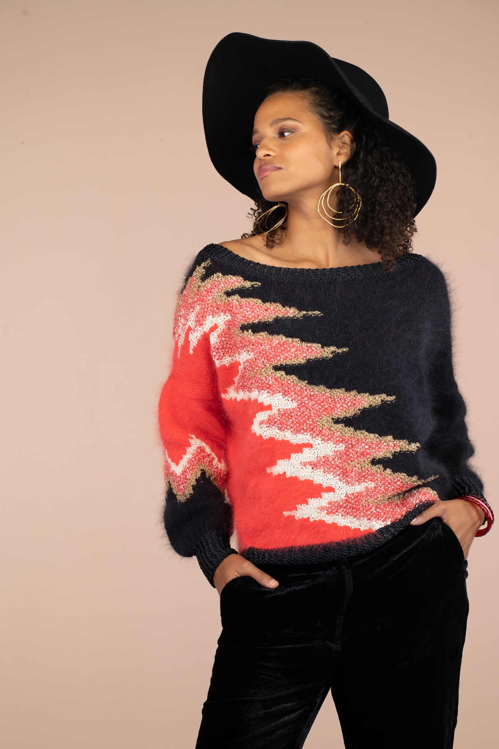 Pull à tricoter angora noir et rouge vif frida 12