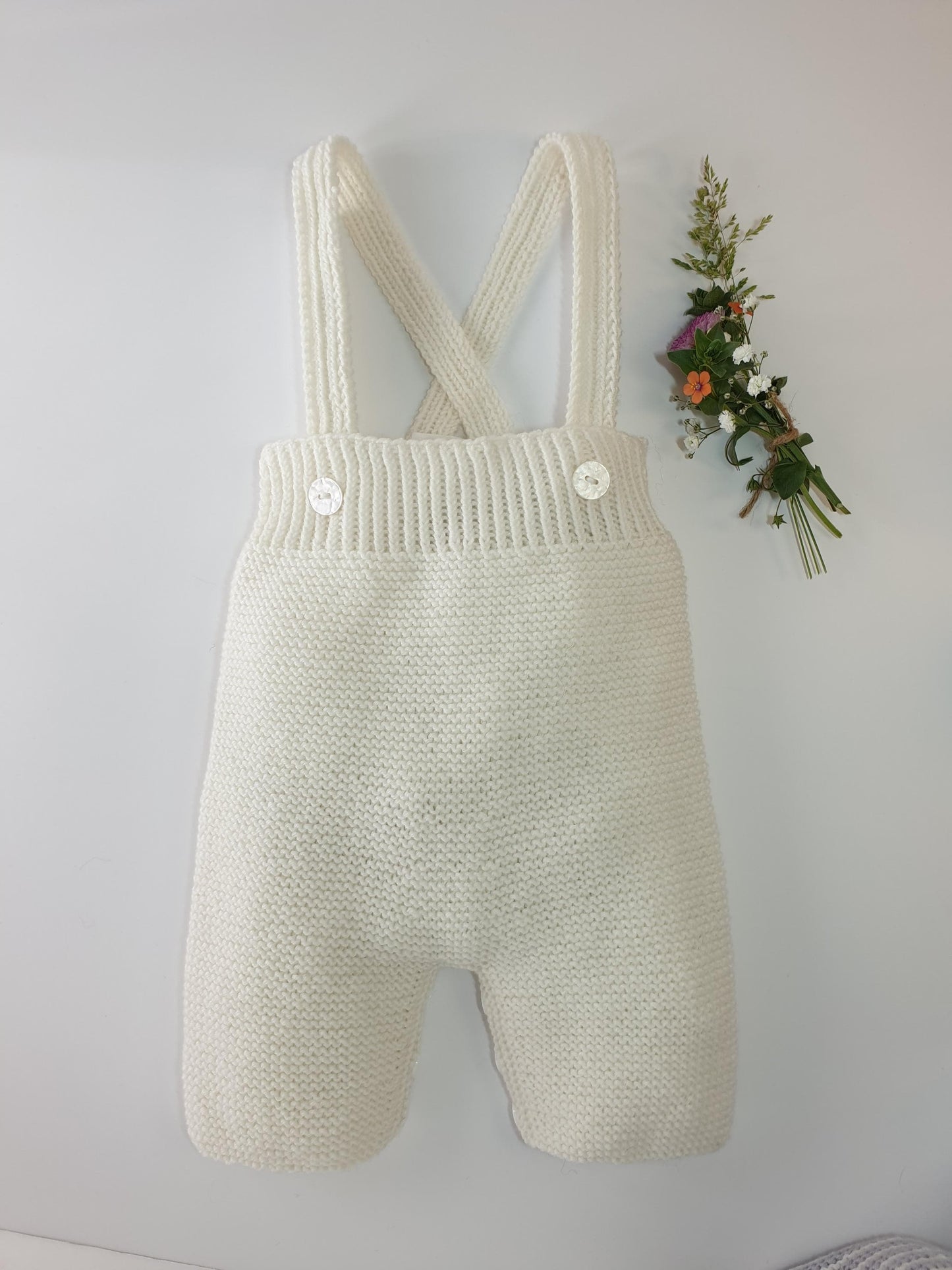 Pantalon bébé Pepino à tricoter.