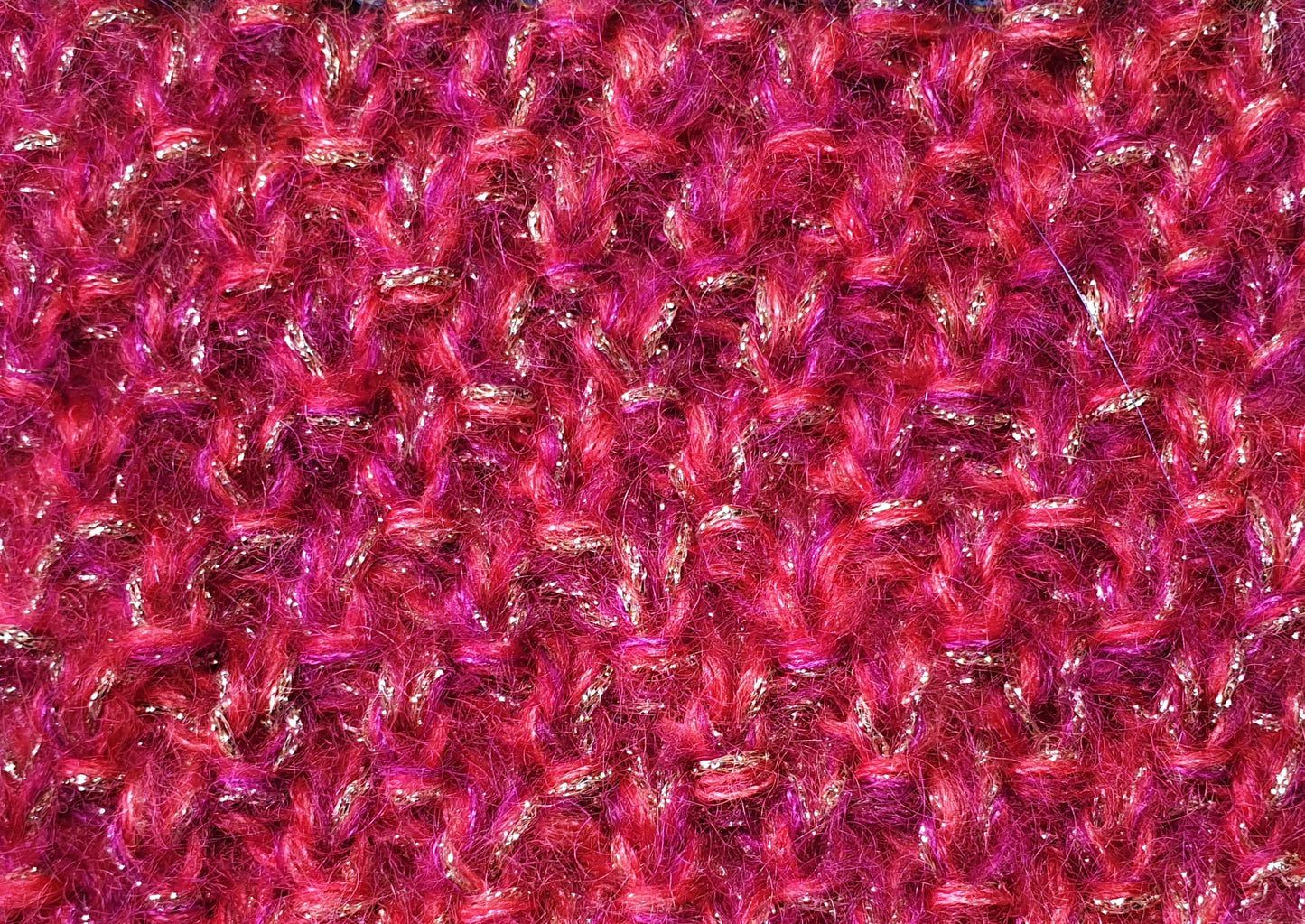 Pull mohair rouge magenta betty à tricoter 01.png