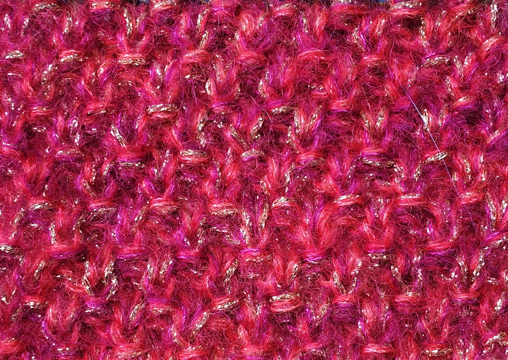 Pull mohair rouge magenta betty à tricoter 01.png