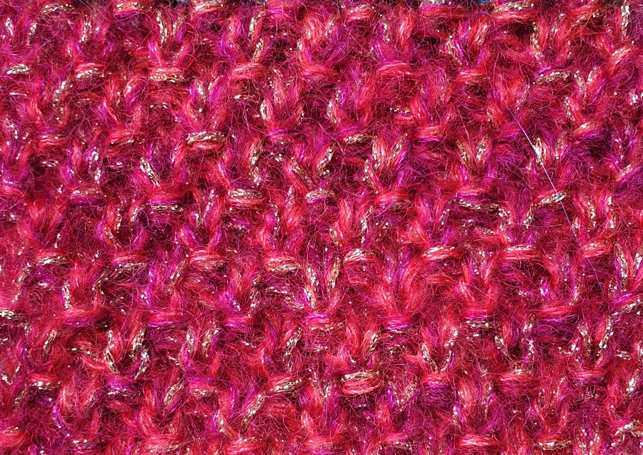 Charger l&#39;image dans la galerie, Pull mohair rouge magenta betty à tricoter 01.png
