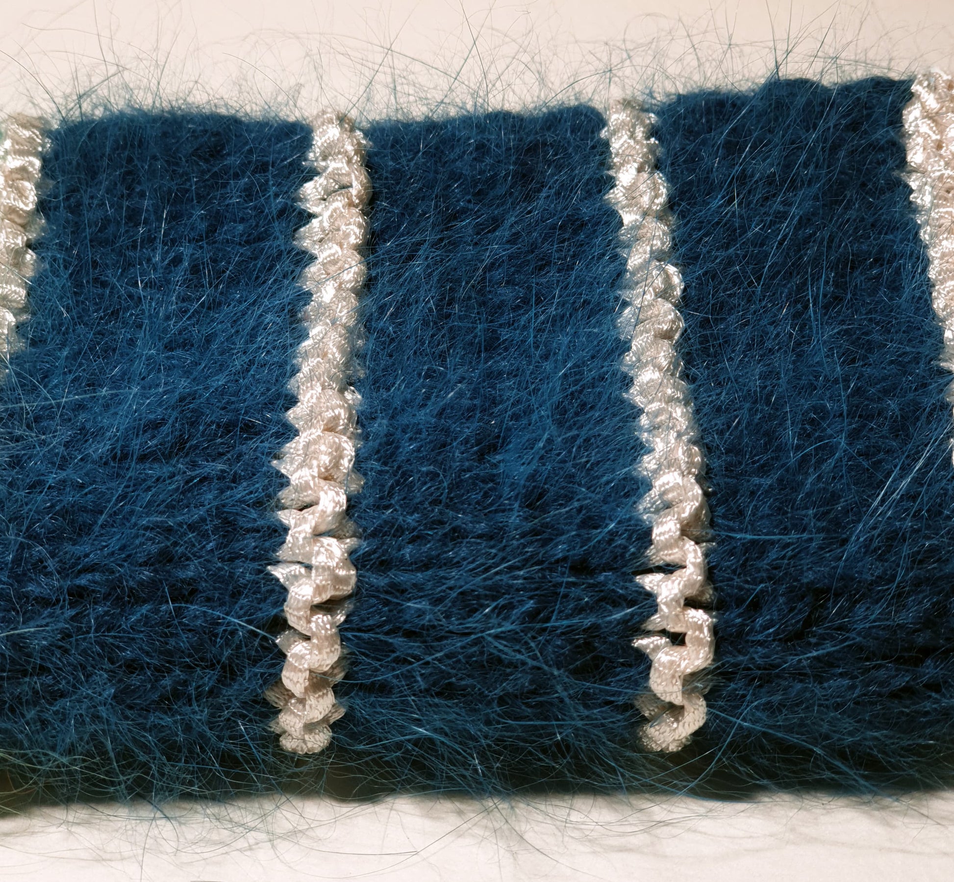 Pull à tricoter angora Dubai et Naturel cerbère
