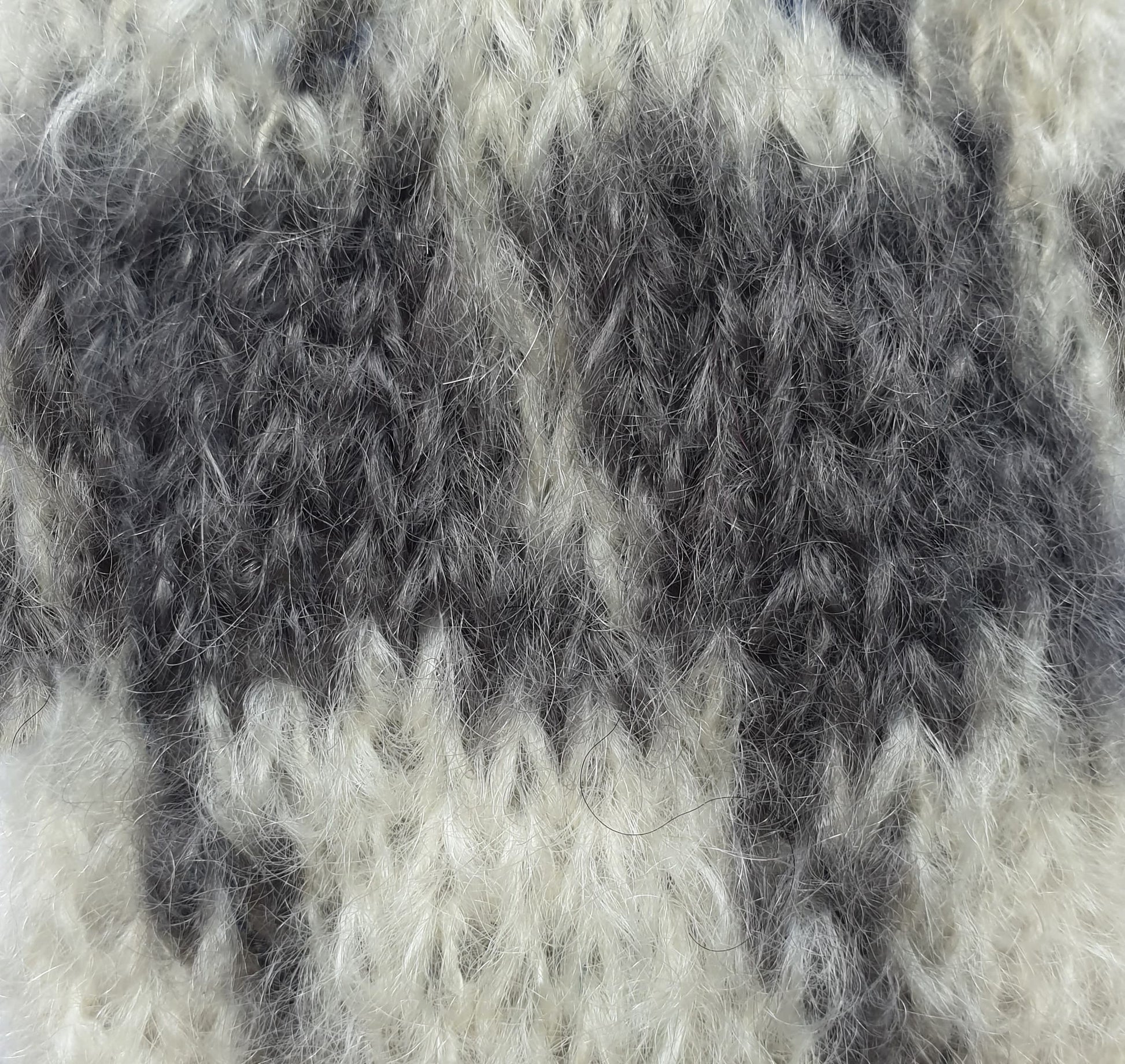 Tricot mohair naturel et mouette venus