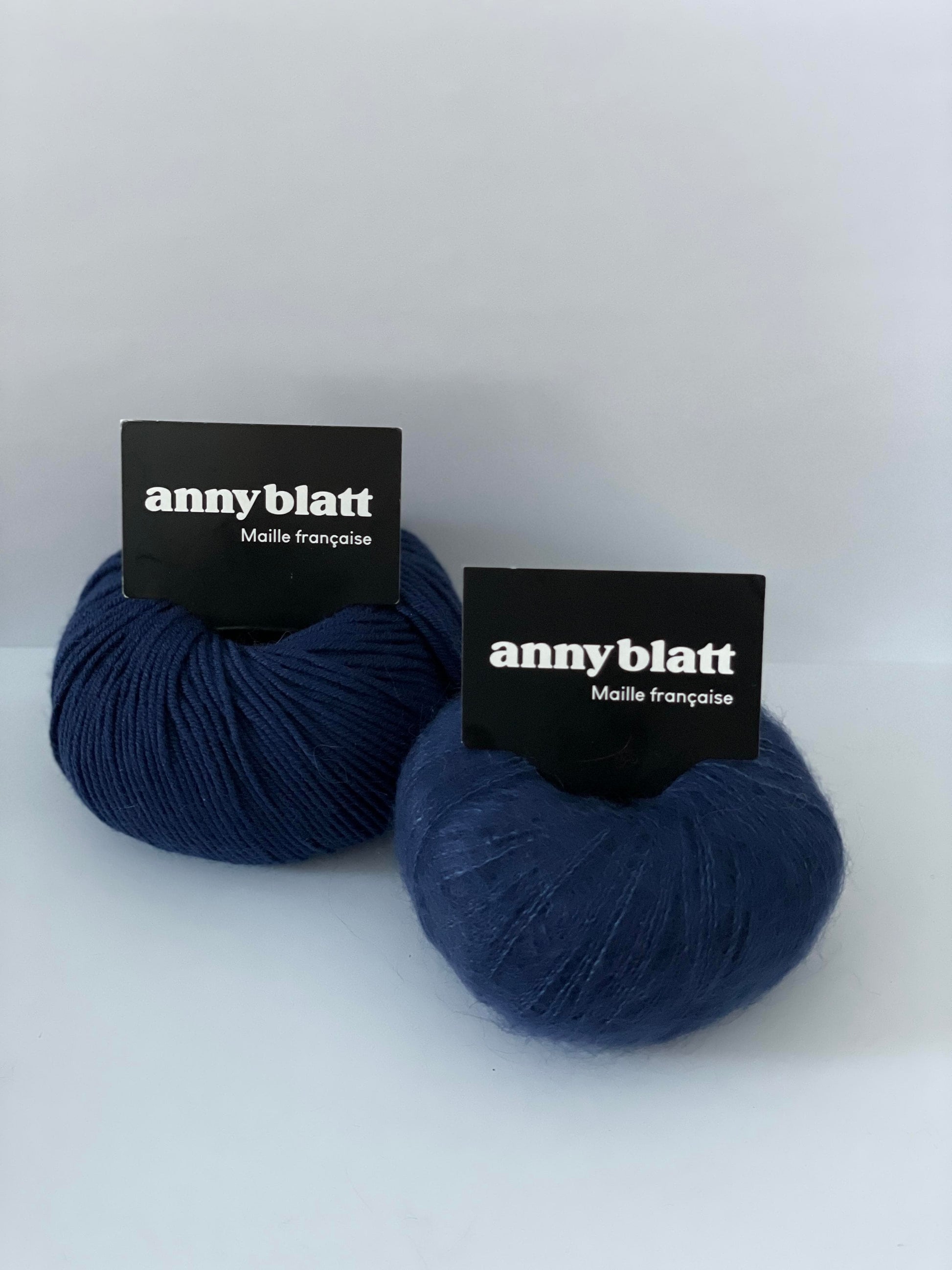 Modèle layette Mérinos mohair et soie bleu marine pin 1.jpg